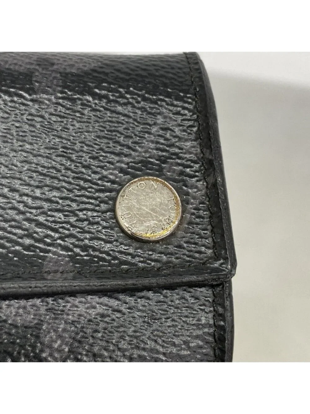 Louis Vuitton Trifold Wallet Monogram Eclipse Discovery Compact Black